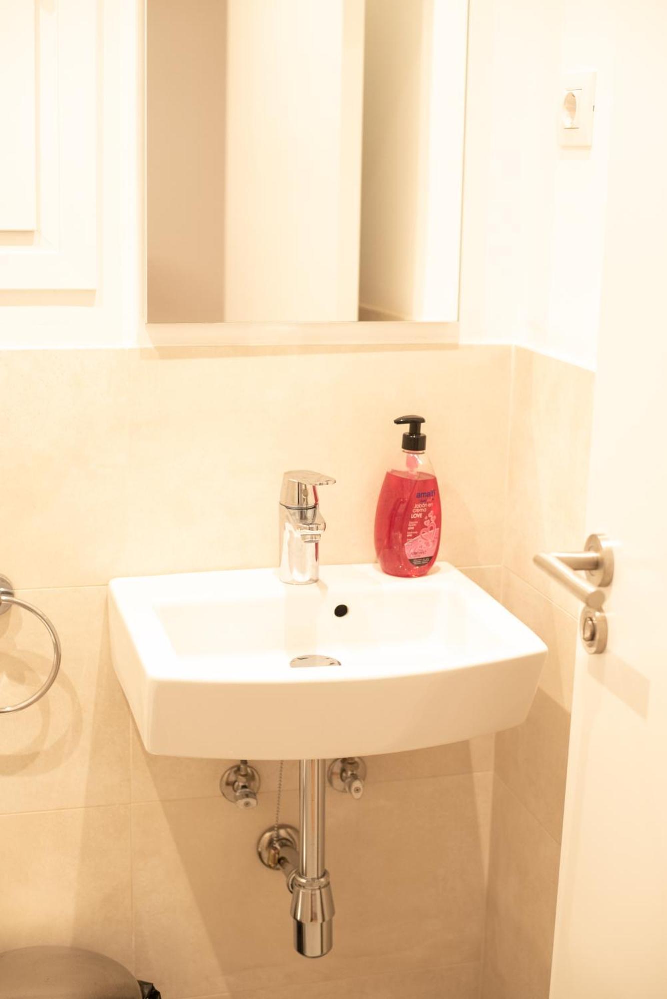 Hostel By Universitat Barcelona